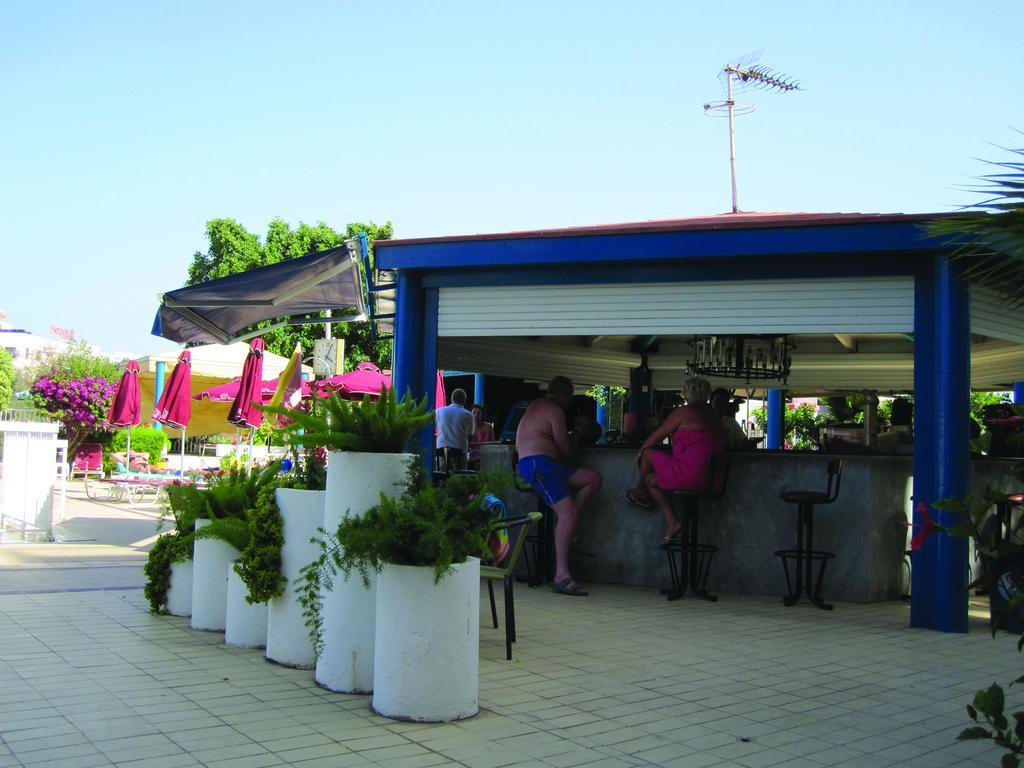 Crown Resorts Elamaris Protaras Exteriör bild